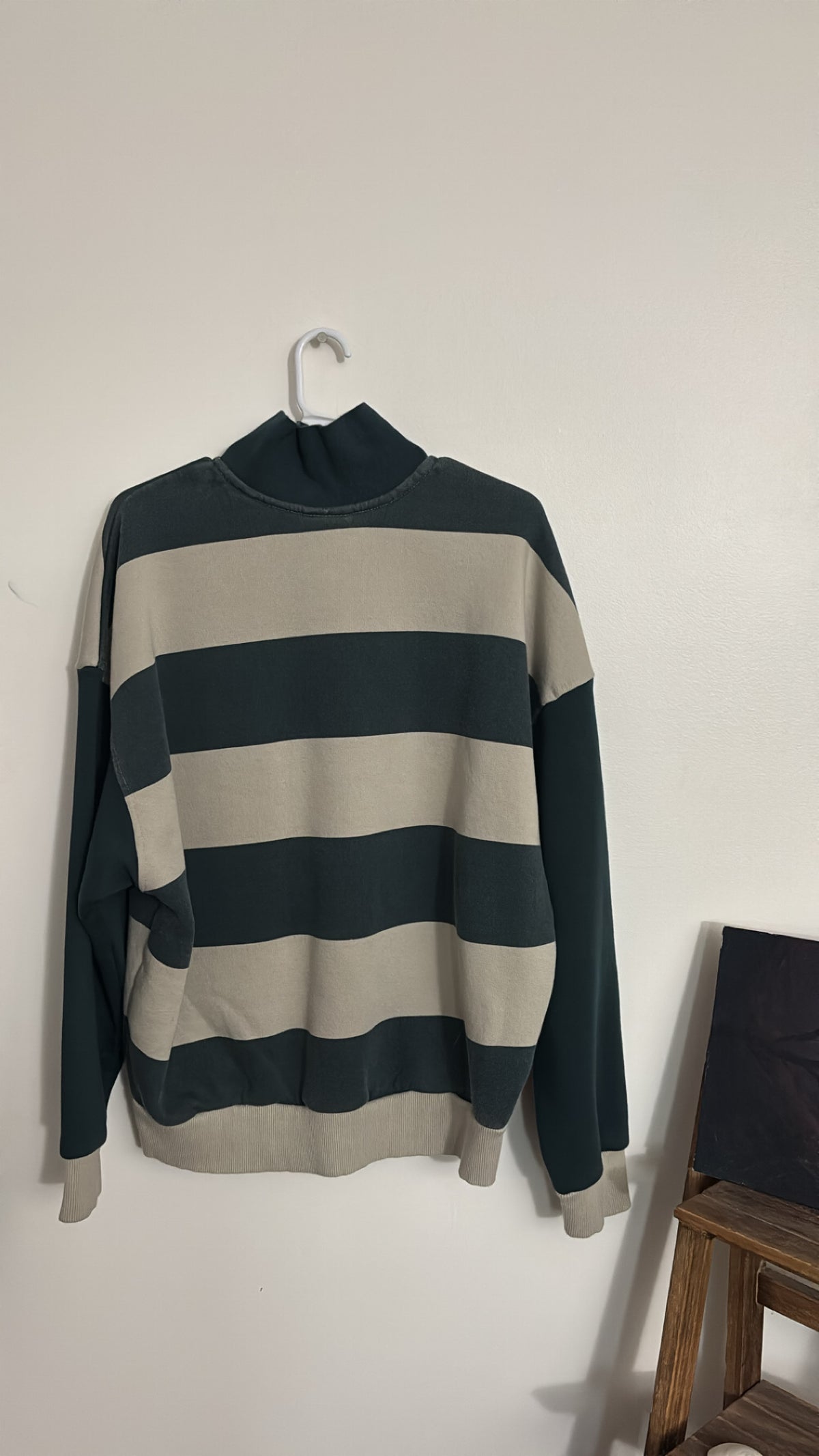 Bershka- Crewneck Sweatshirt/ Size:Medium